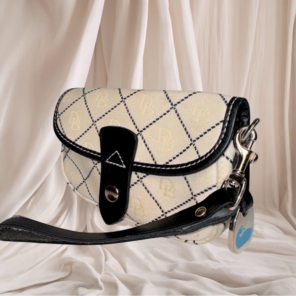 Dooney & Bourke Vintage Snap Front Wallet Wristlet With Blue Duck Charm Like New